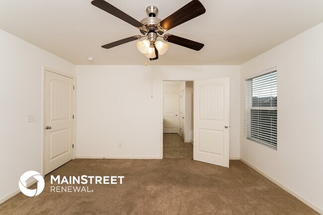 Foto del edificio - 915 Hawthorn Ln