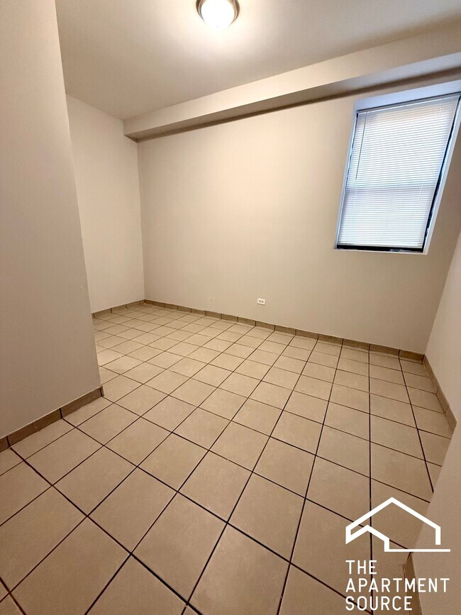 Foto del edificio - 2211 E 69th St
