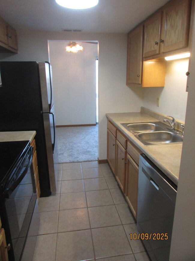 Foto del edificio - 1120 Eagle Feather Cir