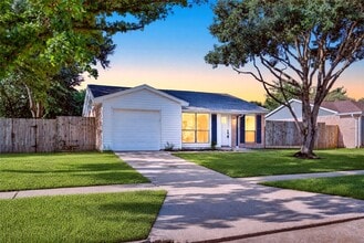 Building Photo - 24114 4 Sixes Ln