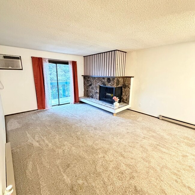 Foto del edificio - 2121 E Upriver Dr