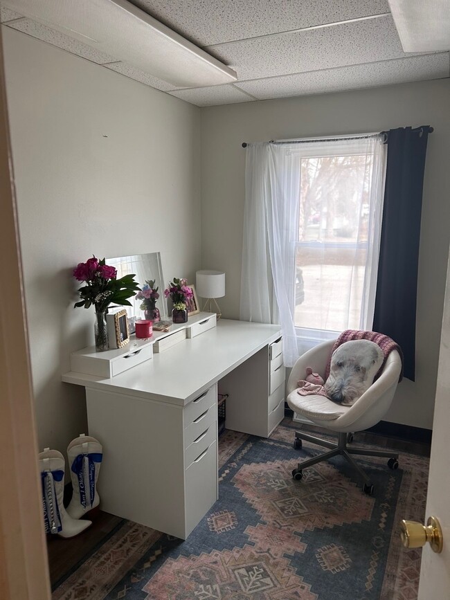 Building Photo - 413 N East Ave