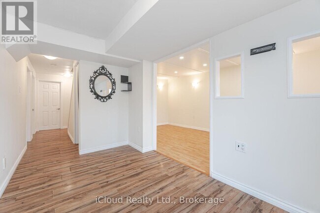 Photo du bâtiment - 2015 Shay Dr