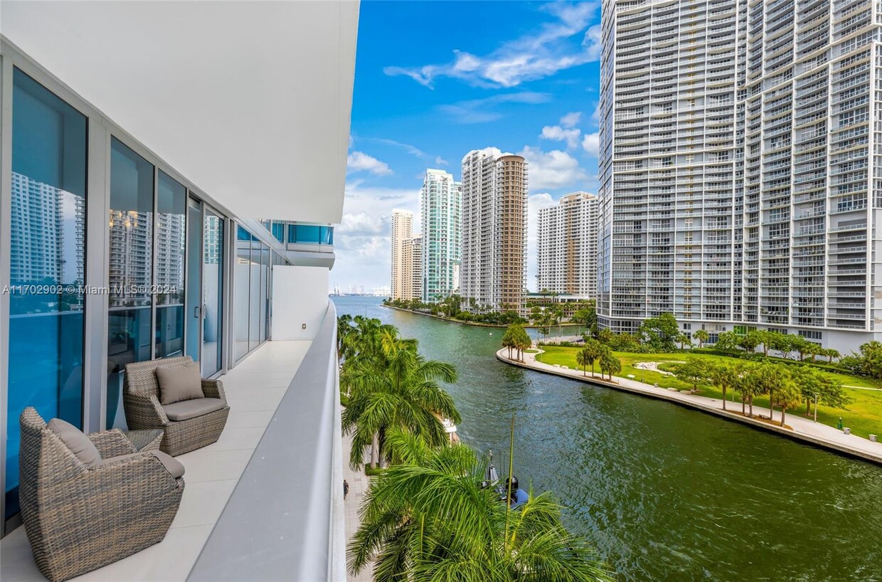 Foto principal - 200 Biscayne Blvd Way