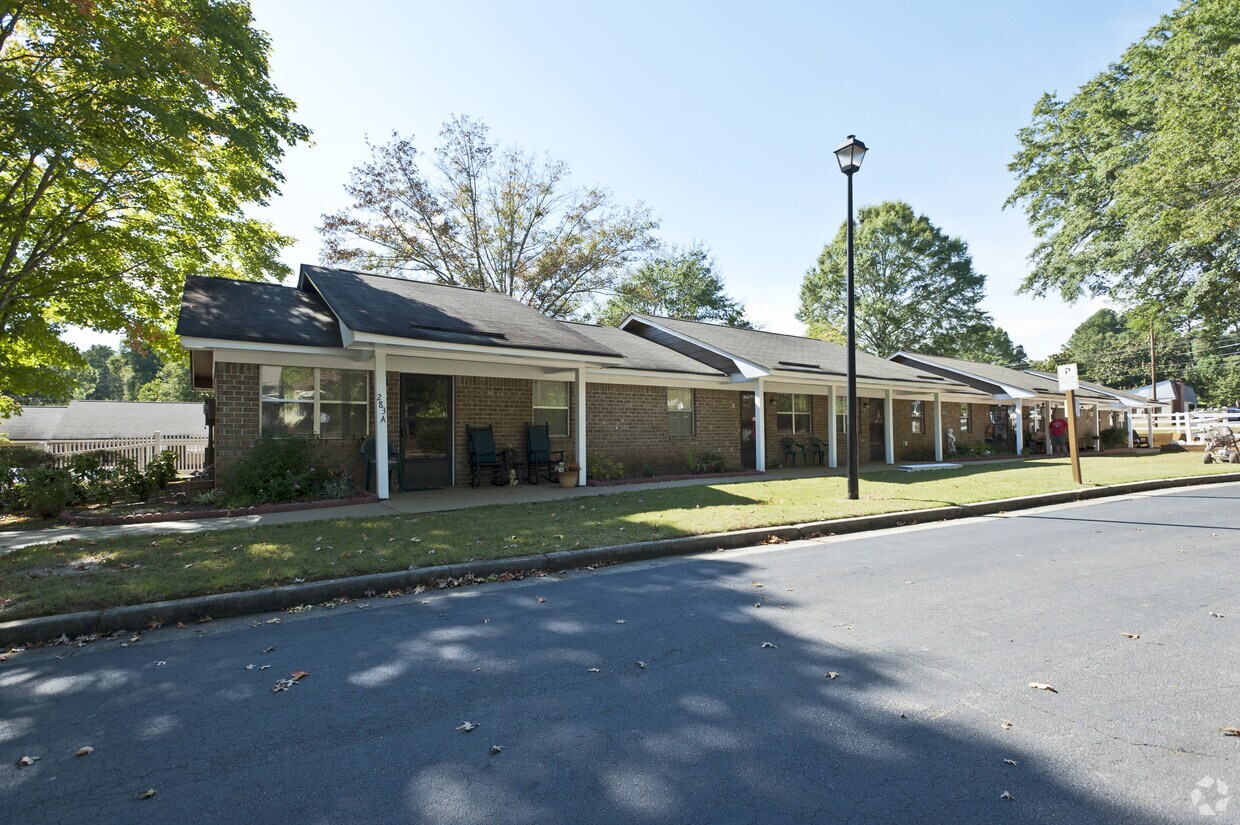 Foto del edificio - Walton Village Apartments