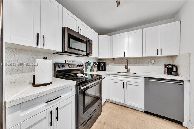 Foto del edificio - 9225 SW 87th Ave