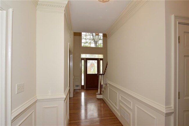 Foto del edificio - 2862 Clary Hill Dr