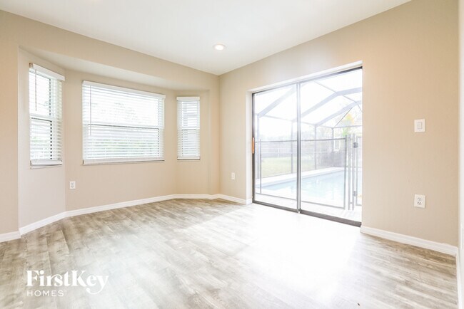 Foto del edificio - 23502 Shelby Ave