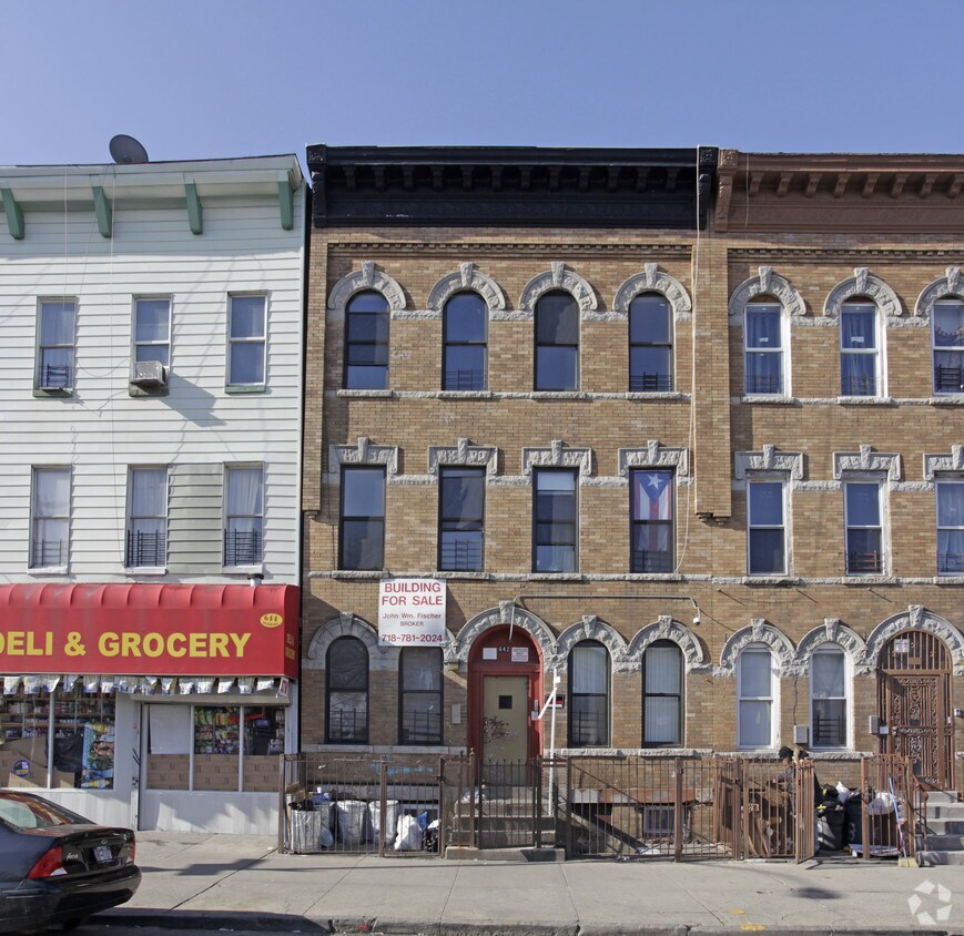 Foto del edificio - 642 Wilson Ave