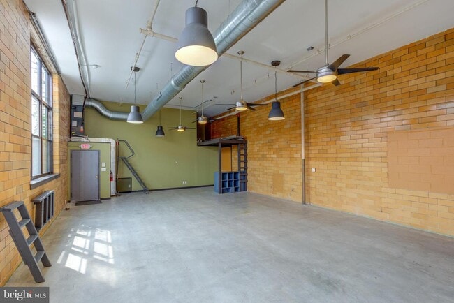 Building Photo - 111 W Norris St
