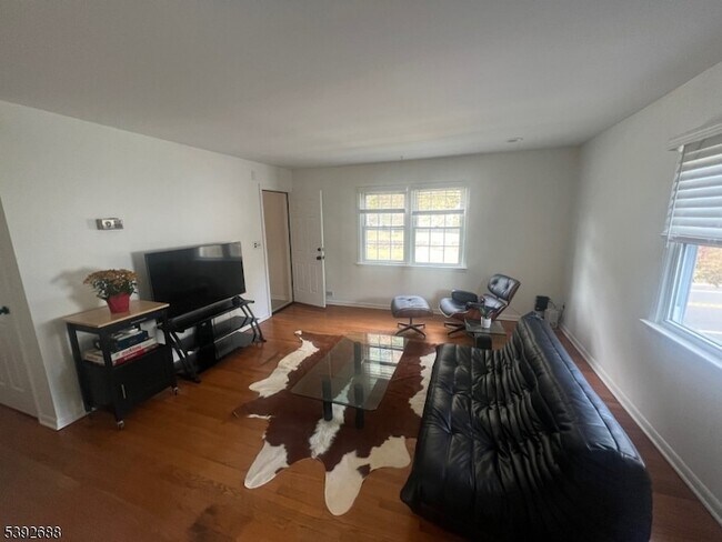 Foto del edificio - 76 Mt Kemble Ave
