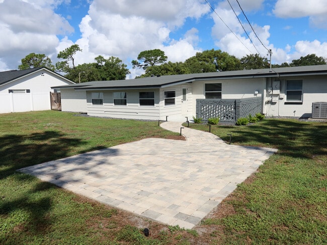 Building Photo - 2400 Derbyshire Rd