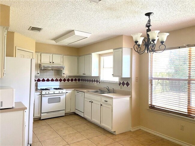 Foto del edificio - 13305 Black Canyon Dr