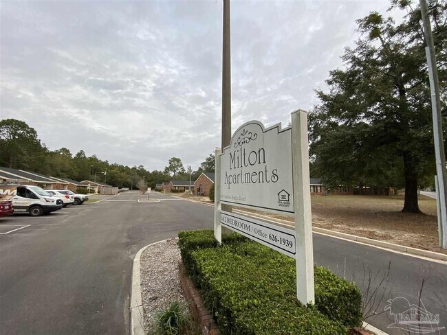 Foto del edificio - 6288 Hamilton Bridge Rd