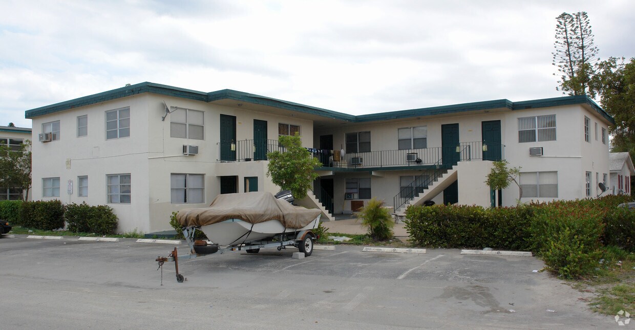 Foto principal - 180 SW 8th St