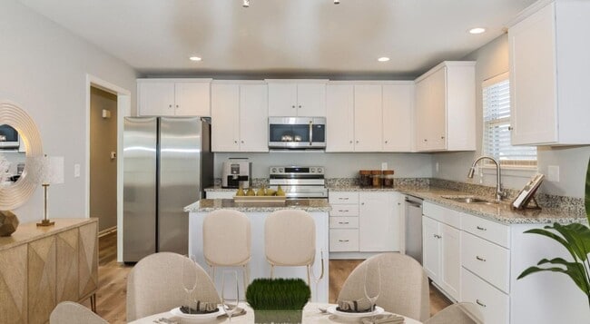 Foto del edificio - 705 Summer Dawn Cir