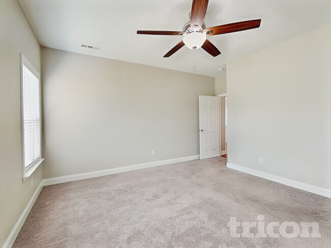Foto del edificio - 1363 Coates Ln