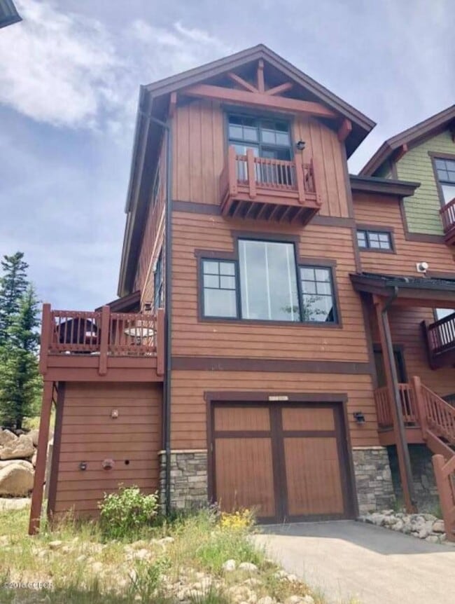 Building Photo - 970 Bear Trail