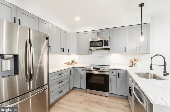 Photo - 1948 3rd St NE House