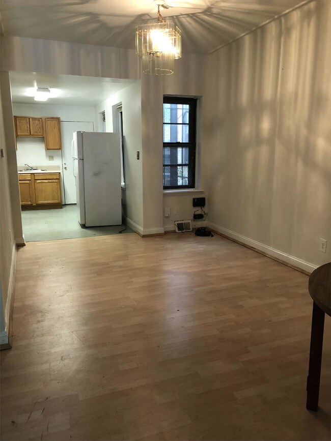 Foto del edificio - 1345 S May St