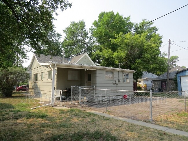 Building Photo - 2111 7th Ave N