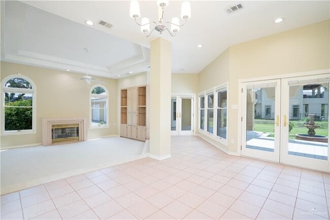 Building Photo - 709 Avenida Morelos
