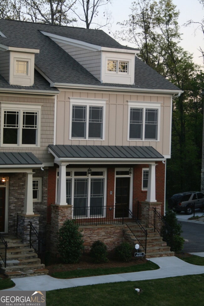 Building Photo - 250 Mystic Ridge Hill
