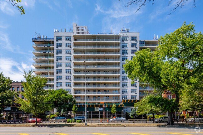 Foto del edificio - Park Towers Owners