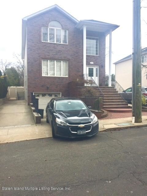 Primary Photo - 155 Waterbury Ave