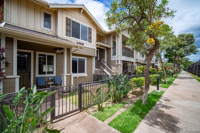 Building Photo - 3 BD/2.5 BA Townhome in Awakea at Mehana in Kapolei