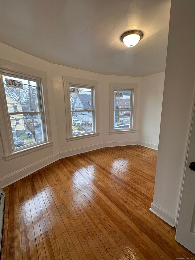 485050 Edwin St, Bridgeport, CT 06607 Room for Rent in Bridgeport