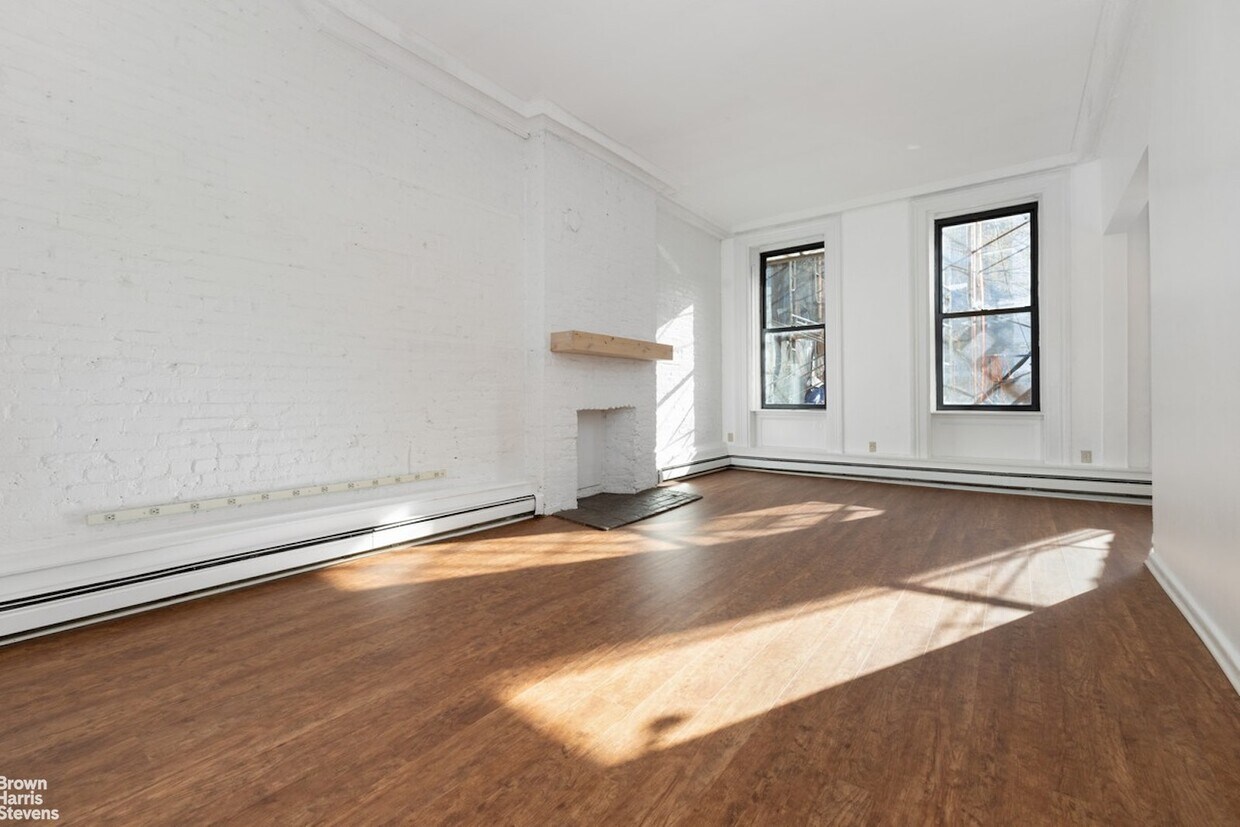 550 LaGuardia Pl Unit 1N, New York, NY 10012 Room for Rent in New York, NY