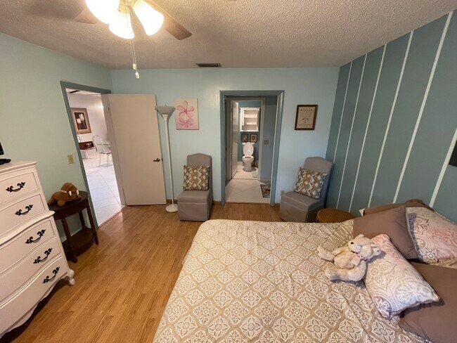 Building Photo - 438 Briarwood Cir