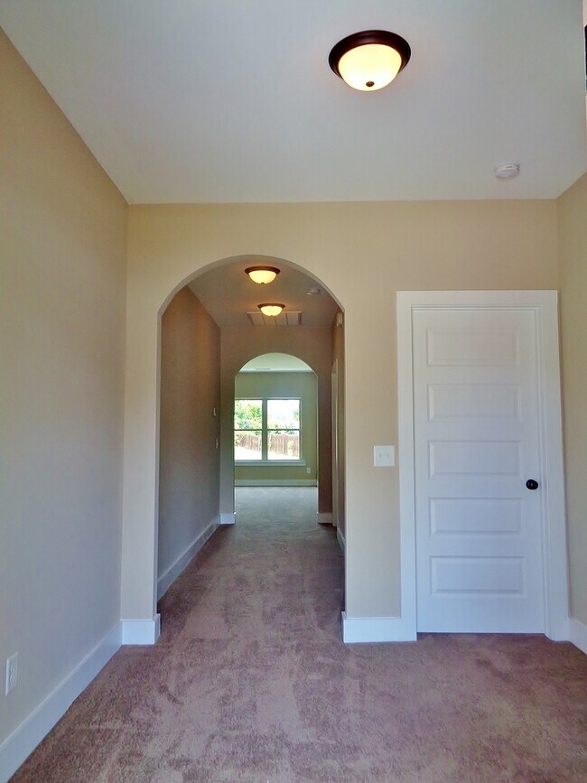 Foto del edificio - Home in Tuscaloosa..... Available to View Now!!!