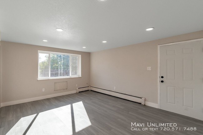Building Photo - 1300 Depew St