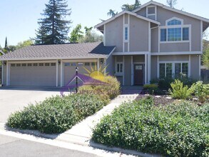 Building Photo - 1646 Hedland Pl