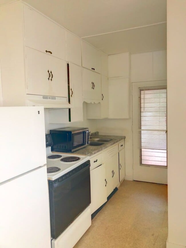 Foto del edificio - MAVEs Duplex 2003 21st st W