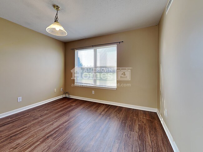 Building Photo - 1308 Blue Ridge Lane