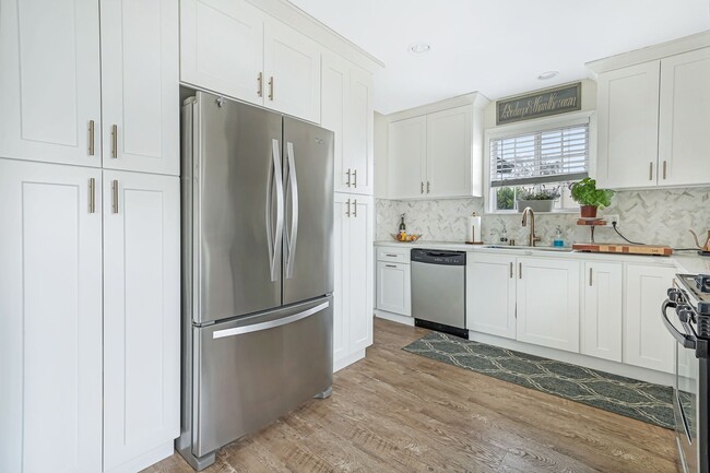 Foto del edificio - A beautiful  home in North Hollywood is no...