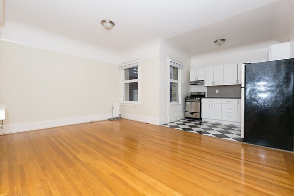 Primary Photo - 1025 Sutter St