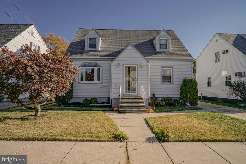 Primary Photo - 1113 Logan Ave