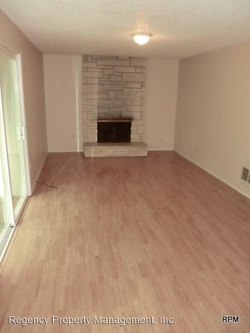 Building Photo - 3 br, 1.5 bath House - 18518 Longfellow Ave
