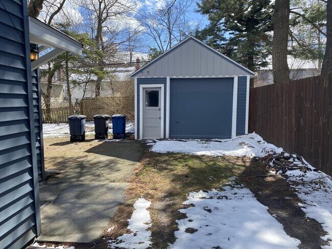 Foto del edificio - 601 W Hoover Ave