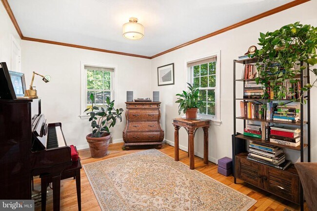 Building Photo - 37 Cadwallader Ct