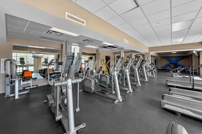 Fitness Center - The Franklin Apartments