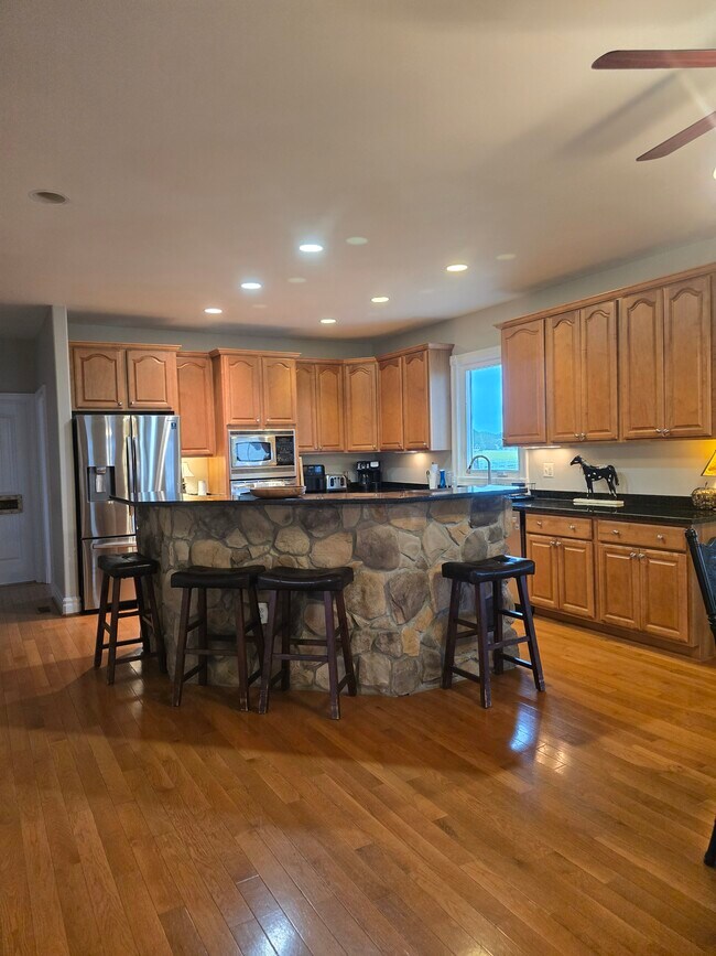 Foto del edificio - 10850 Misty Creek Ct