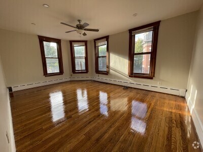 Building Photo - 338 K St