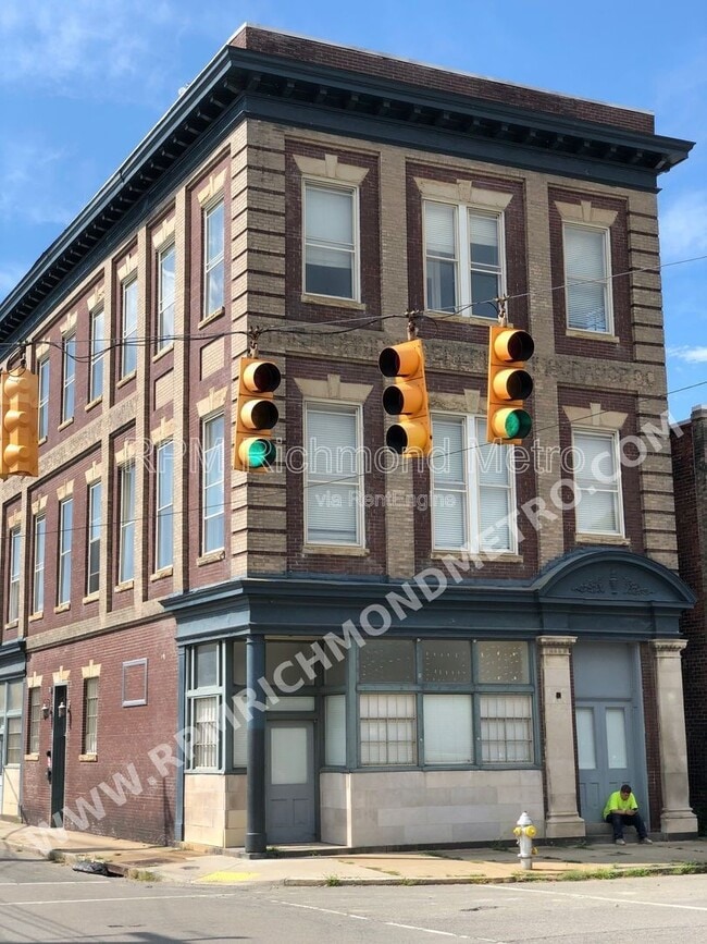 Building Photo - 700 N 2nd St