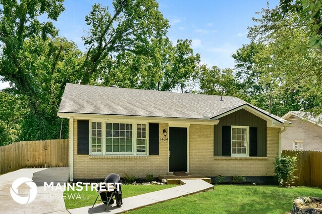 Building Photo - 1404 Crockett Ct