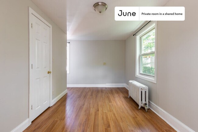 Foto del edificio - Room in Shared 9 bed/2 bath home in Brighton